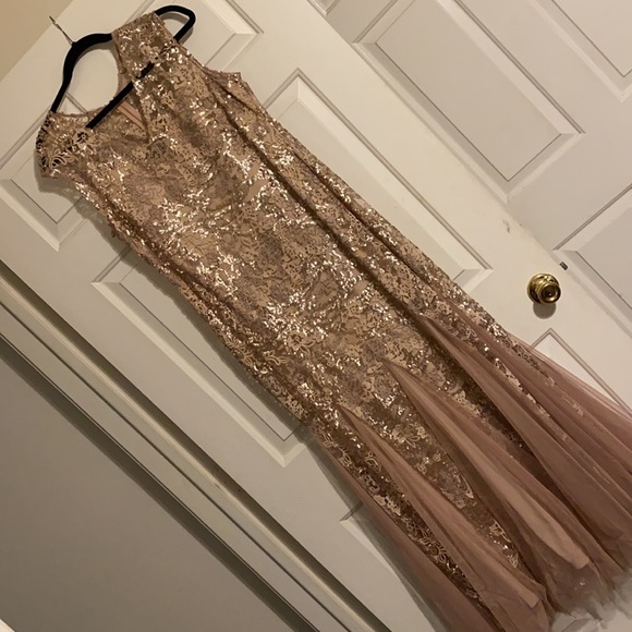 Worn once in daughters wedding - Picture 2 of 5